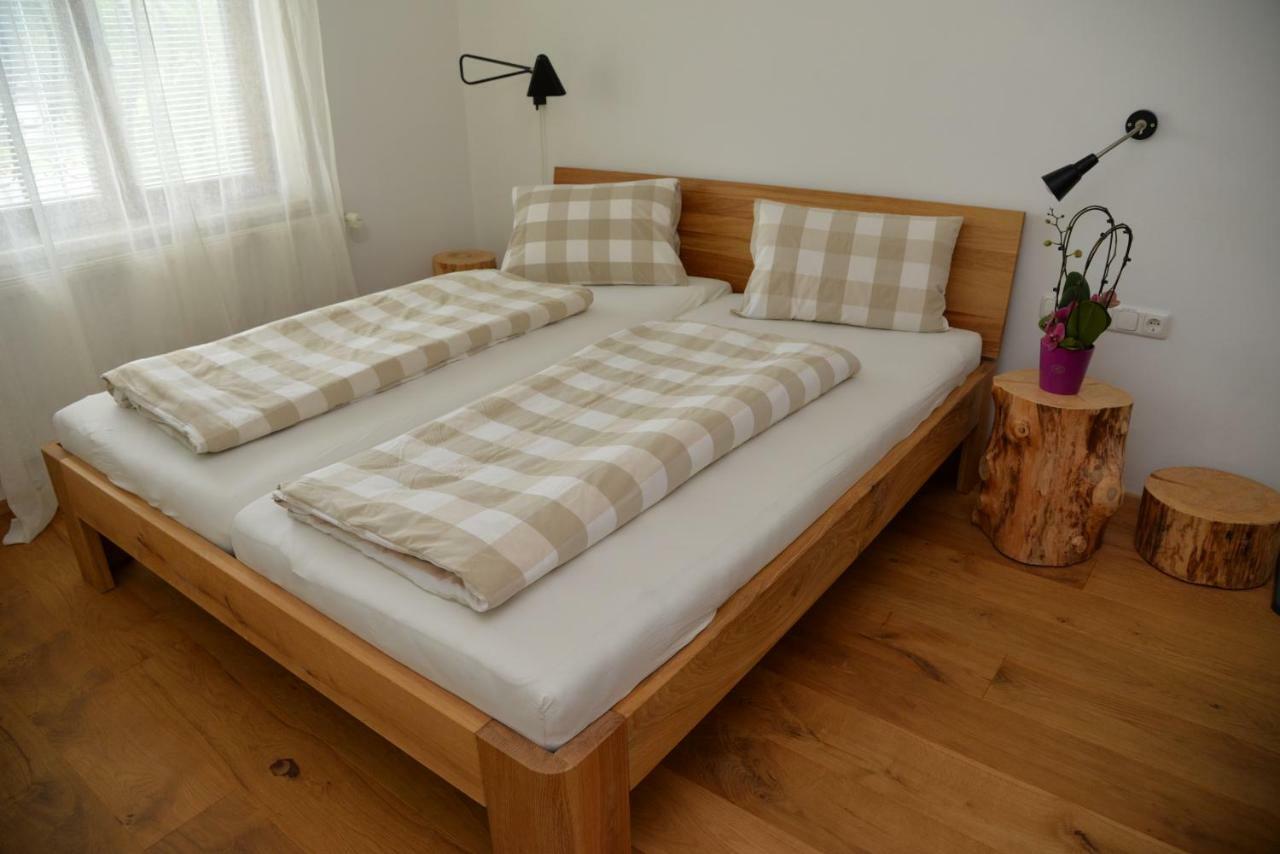 Gaestezimmer Buchegger Krumbach  ภายนอก รูปภาพ