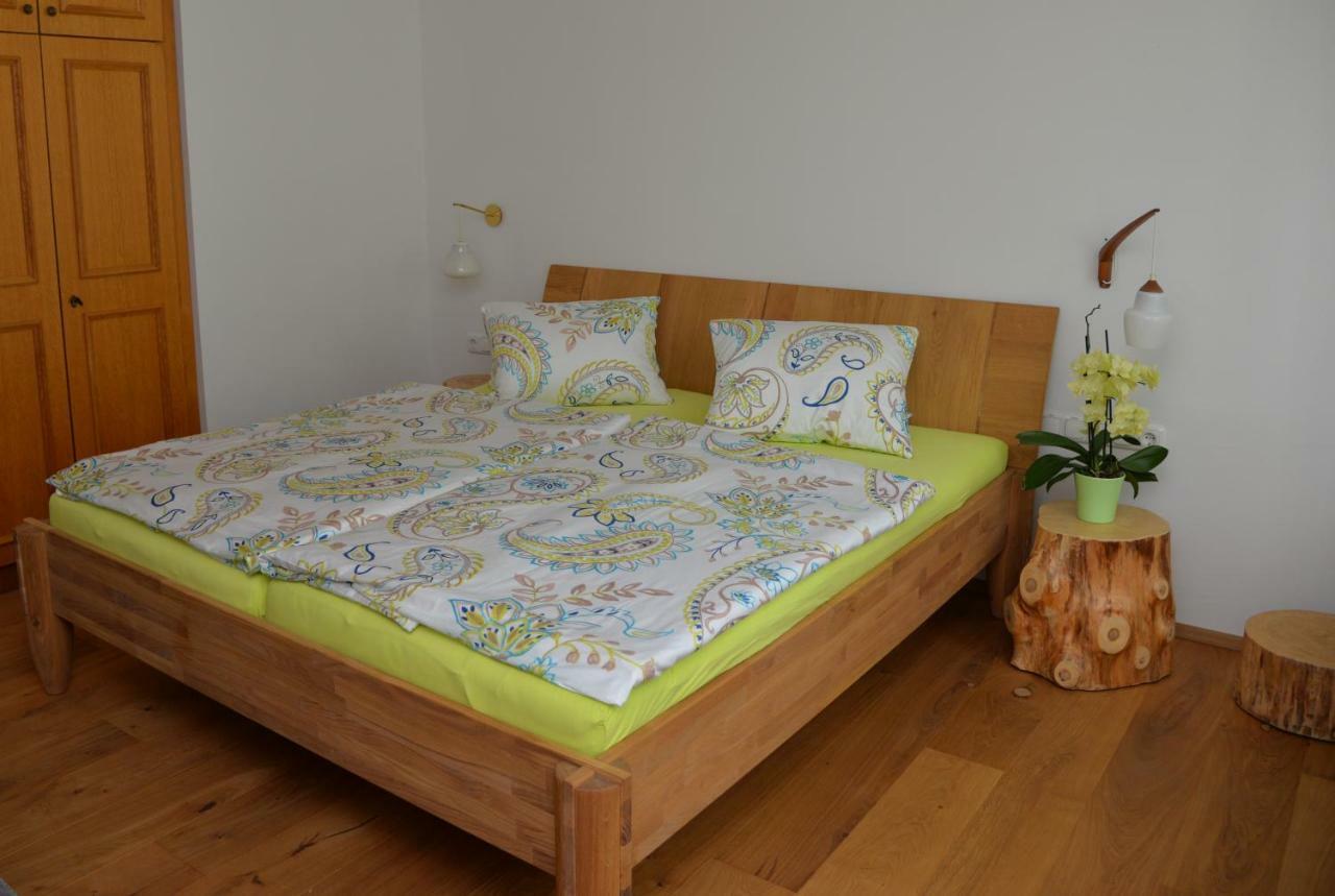 Gaestezimmer Buchegger Krumbach  ภายนอก รูปภาพ